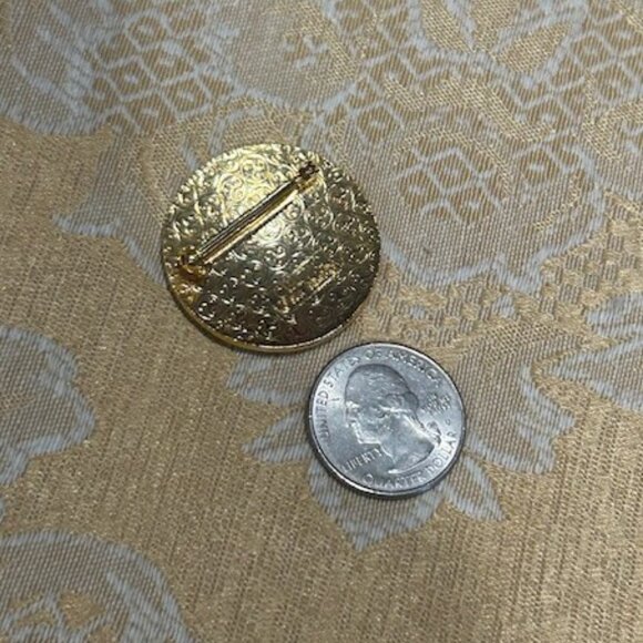 CELTIC SEA GEMS Claddagh Green Red Enamel BROOCH - Picture 6 of 6